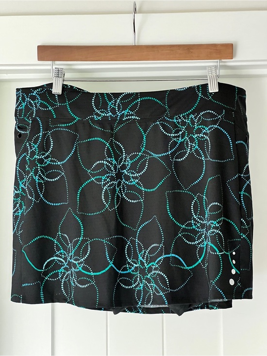 L.L. Bean Dresses & Skirts - L.L.Bean Navy and Green Floral Skort with UV Protection
